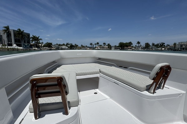 2024Jupiter 38 ft 38 HFS