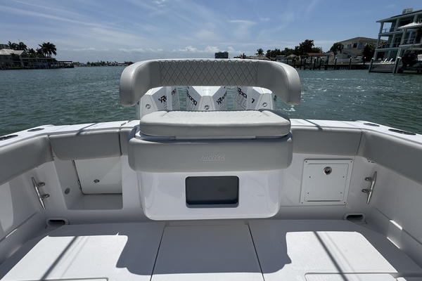 2024Jupiter 38 ft 38 HFS