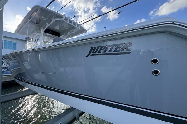 2024Jupiter 38 ft 38 HFS