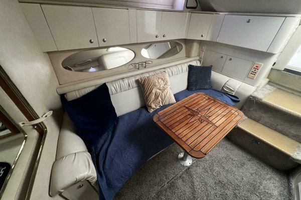 33ft Sea Ray Yacht For Sale