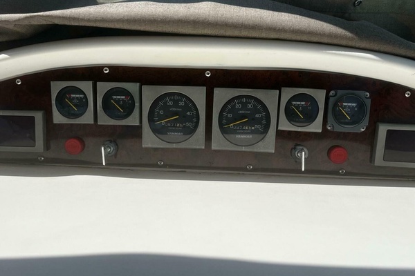33ft Sea Ray Yacht For Sale
