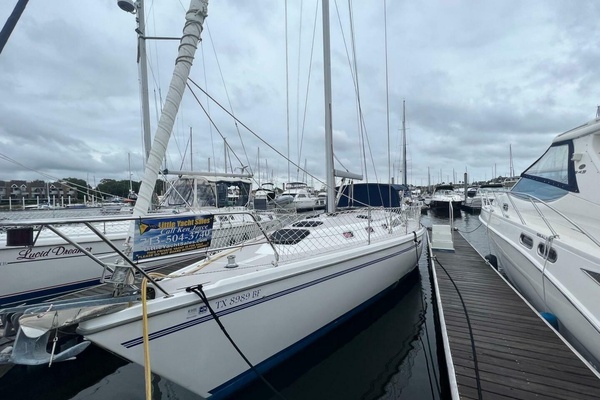 42ft Catalina Yacht For Sale