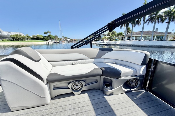 23ft Avalon Yacht For Sale