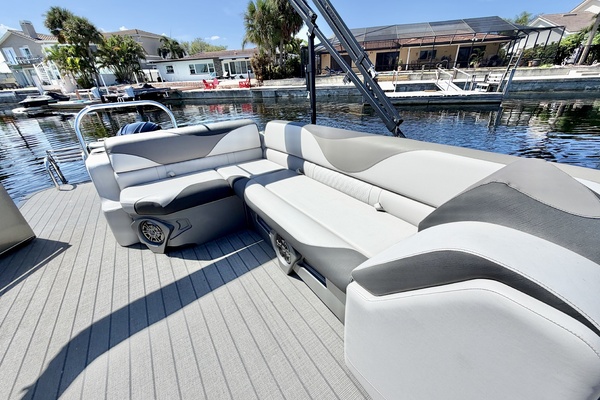 23ft Avalon Yacht For Sale
