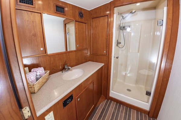 Short Rigger 61ft Custom Carolina Yacht For Sale
