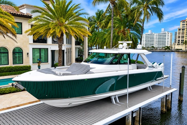 Tiara Yachts 48 LS Yacht For Sale