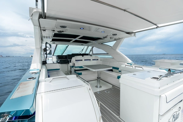 Formula 430 All Sport Crossover Yacht For Sale