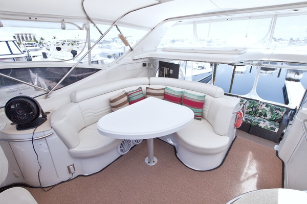 All Hanz on Deck II 46ft Carver Yacht For Sale