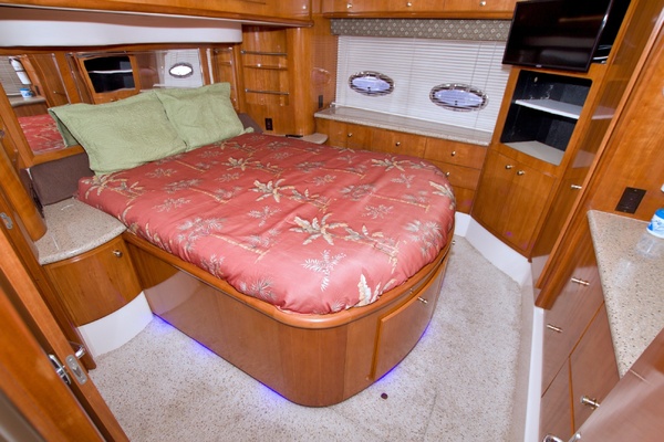 All Hanz on Deck II 46ft Carver Yacht For Sale