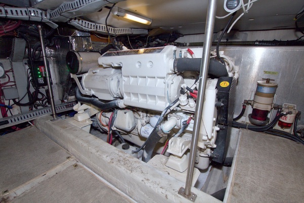 All Hanz on Deck II 46ft Carver Yacht For Sale