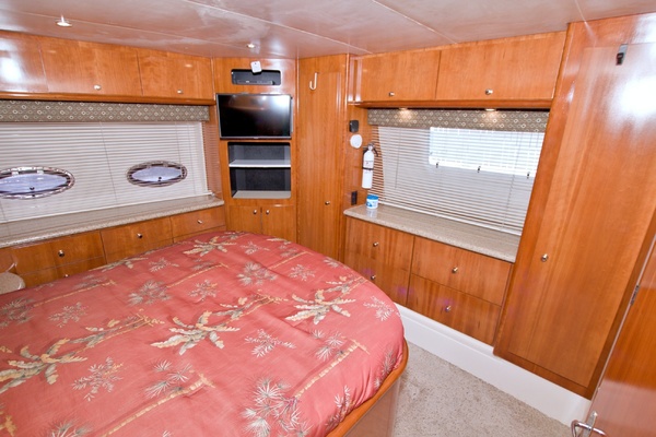 All Hanz on Deck II 46ft Carver Yacht For Sale