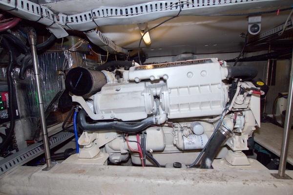 All Hanz on Deck II 46ft Carver Yacht For Sale