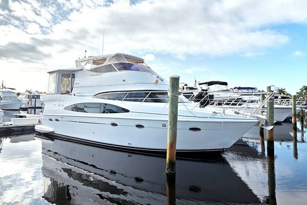 All Hanz on Deck II 46ft Carver Yacht For Sale