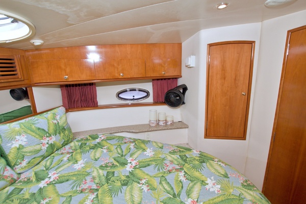 All Hanz on Deck II 46ft Carver Yacht For Sale