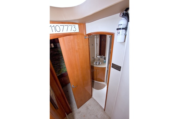 All Hanz on Deck II 46ft Carver Yacht For Sale