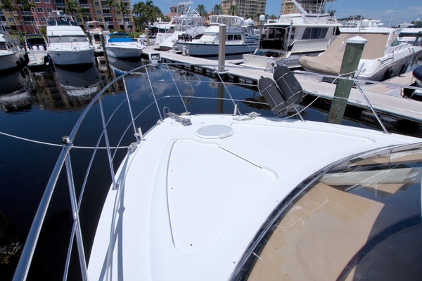 All Hanz on Deck II 46ft Carver Yacht For Sale