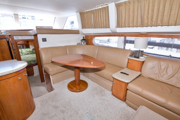 All Hanz on Deck II 46ft Carver Yacht For Sale