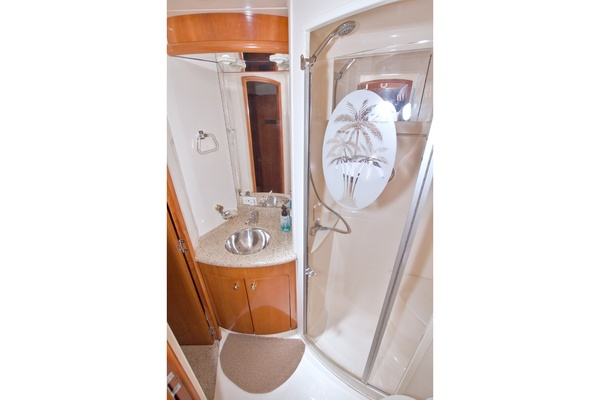 All Hanz on Deck II 46ft Carver Yacht For Sale
