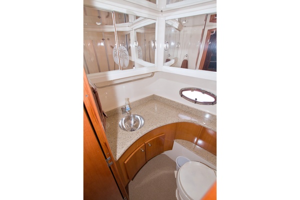 All Hanz on Deck II 46ft Carver Yacht For Sale