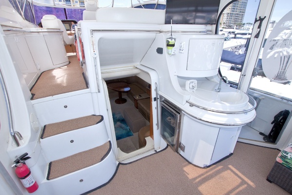 All Hanz on Deck II 46ft Carver Yacht For Sale