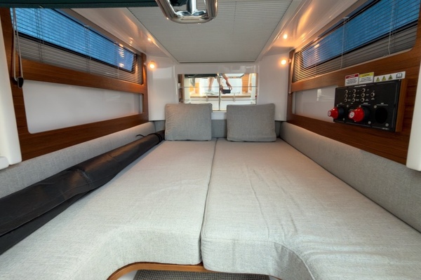 RELENTLESS 28ft Axopar Yacht For Sale