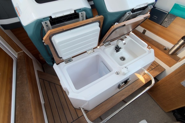 RELENTLESS 28ft Axopar Yacht For Sale