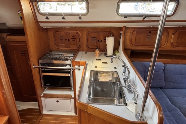 Eclipse 35ft Freedom Yacht For Sale