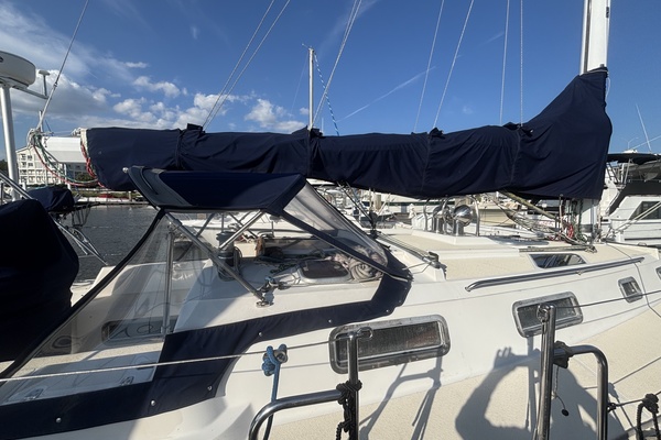 Eclipse 35ft Freedom Yacht For Sale