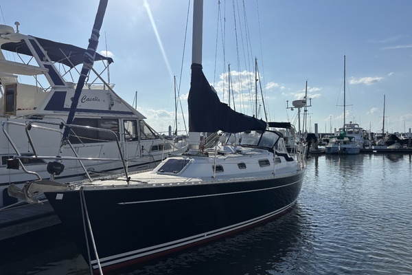 Eclipse 35ft Freedom Yacht For Sale