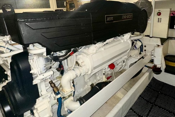 A Whole New World 50ft Silverton Yacht For Sale