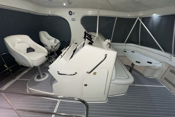 A Whole New World 50ft Silverton Yacht For Sale