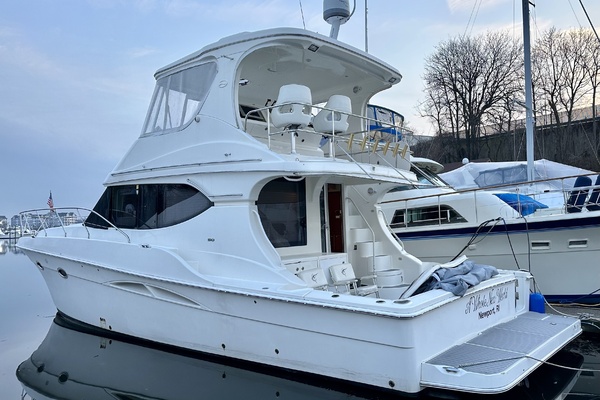 A Whole New World 50ft Silverton Yacht For Sale