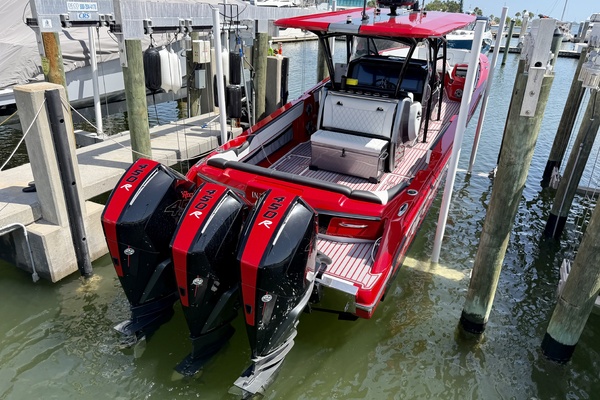 2022Nor Tech 39 ft 390 Sport   In The Red