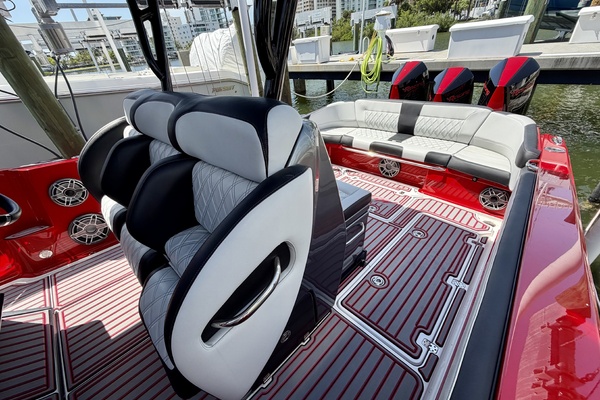 2022Nor Tech 39 ft 390 Sport   In The Red