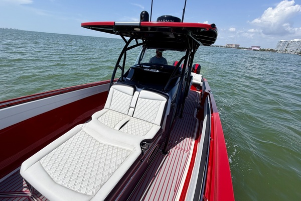 2022Nor Tech 39 ft 390 Sport   In The Red