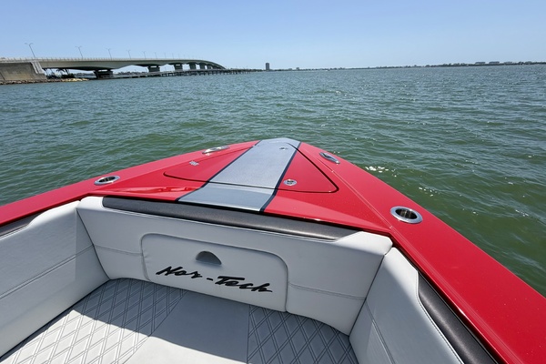 2022Nor Tech 39 ft 390 Sport   In The Red