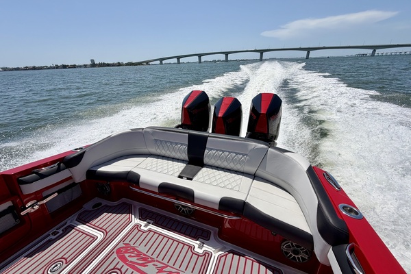 2022Nor Tech 39 ft 390 Sport   In The Red