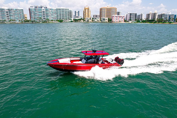 2022Nor Tech 39 ft 390 Sport   In The Red