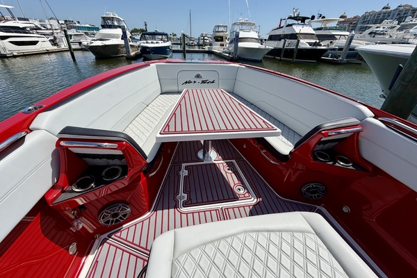 2022Nor Tech 39 ft 390 Sport   In The Red