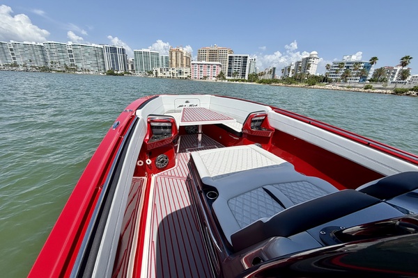 2022Nor Tech 39 ft 390 Sport   In The Red