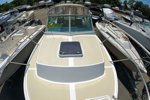 THE ENDLESS SUMMER 25ft Hunt Yachts Yacht For Sale