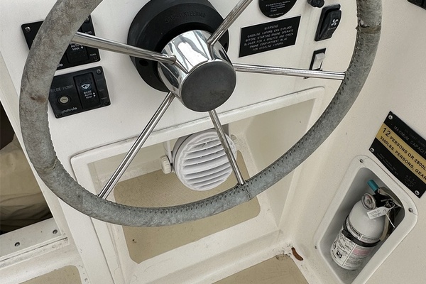 THE ENDLESS SUMMER 25ft Hunt Yachts Yacht For Sale