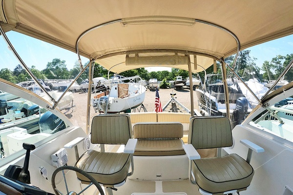 THE ENDLESS SUMMER 25ft Hunt Yachts Yacht For Sale