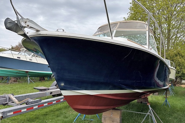 THE ENDLESS SUMMER 25ft Hunt Yachts Yacht For Sale