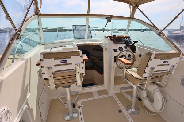 THE ENDLESS SUMMER 25ft Hunt Yachts Yacht For Sale