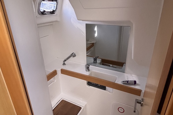 Rio Babe 35ft Beneteau Yacht For Sale