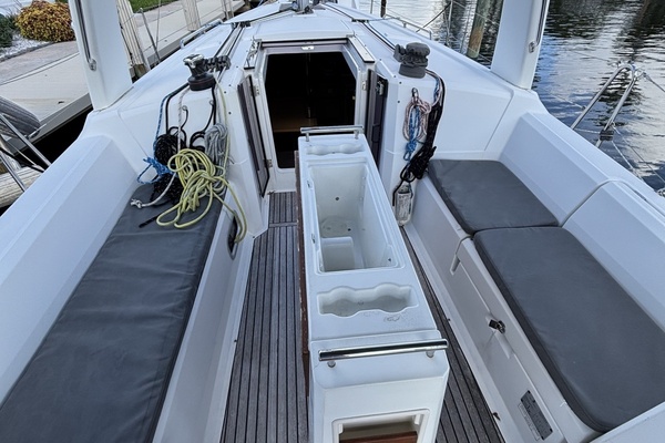 Rio Babe 35ft Beneteau Yacht For Sale