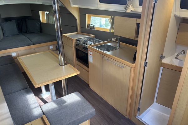 Rio Babe 35ft Beneteau Yacht For Sale