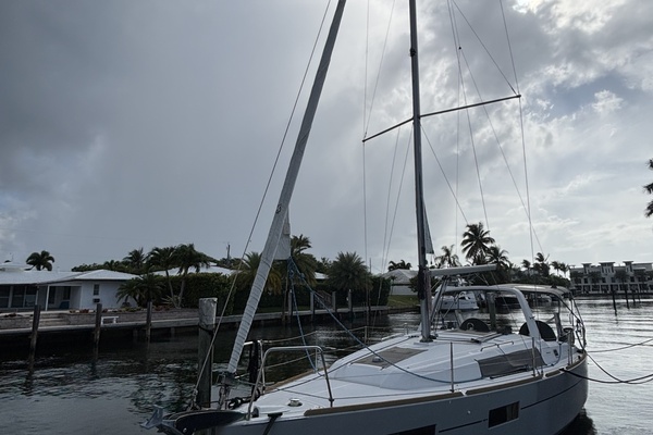 Rio Babe 35ft Beneteau Yacht For Sale