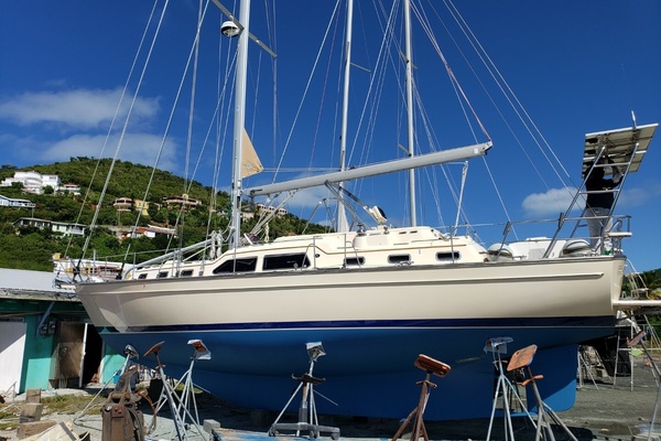 izallgood 46ft Island Packet Yacht For Sale